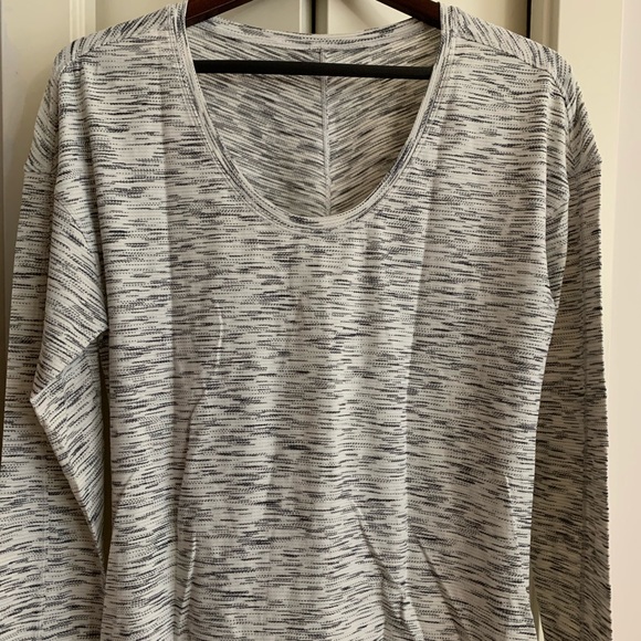 Pre-loved Lululemon Long Distance Long Sleeves - Picture 1 of 4
